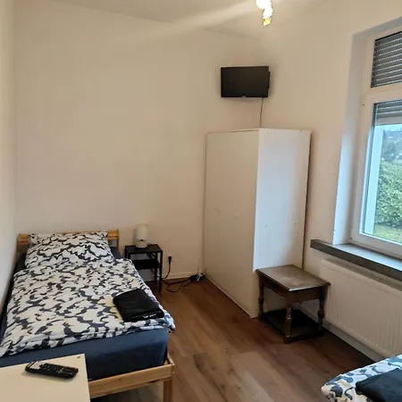 Exklusives Work And Naehe Olpe, Attendorn Und 3 Schlafzimmer 6 Betten , Kueche, Bad