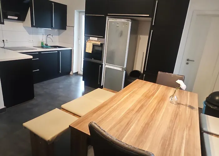 アパート Exklusives Work And Naehe Olpe, Attendorn Und 3 Schlafzimmer 6 Betten , Kueche, Bad