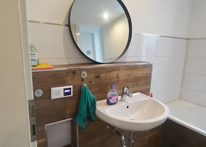 Exklusives Work And Naehe Olpe, Attendorn Und 3 Schlafzimmer 6 Betten , Kueche, Bad *