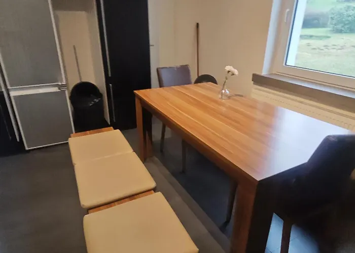 Exklusives Work And Naehe Olpe, Attendorn Und 3 Schlafzimmer 6 Betten , Kueche, Bad