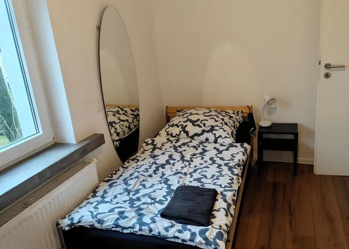 Exklusives Work And Naehe Olpe, Attendorn Und 3 Schlafzimmer 6 Betten , Kueche, Bad