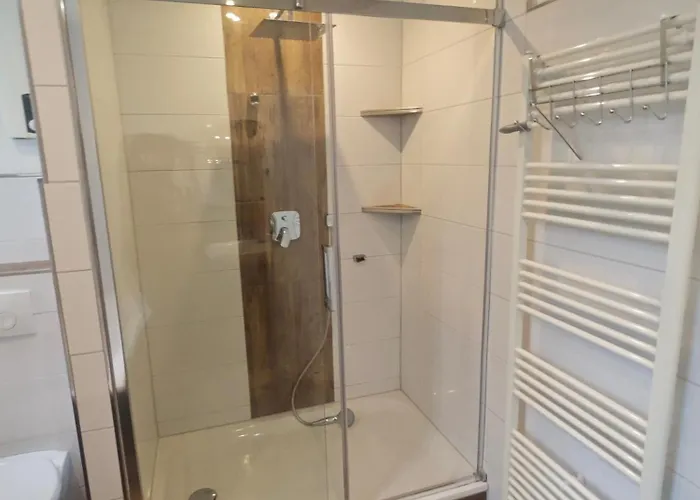 Exklusives Work And Naehe Olpe, Attendorn Und 3 Schlafzimmer 6 Betten , Kueche, Bad