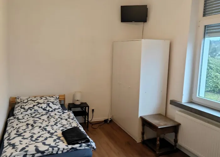 Exklusives Work And Naehe Olpe, Attendorn Und 3 Schlafzimmer 6 Betten , Kueche, Bad