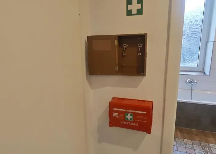 Exklusives Work And Naehe Olpe, Attendorn Und 3 Schlafzimmer 6 Betten , Kueche, Bad *