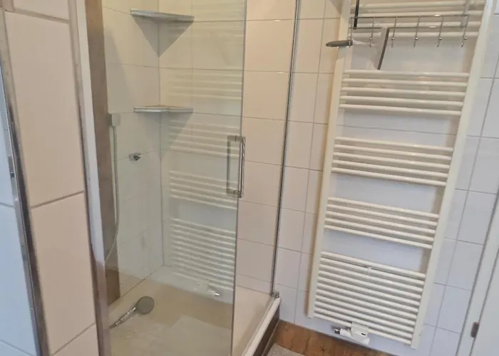 Exklusives Work And Naehe Olpe, Attendorn Und 3 Schlafzimmer 6 Betten , Kueche, Bad