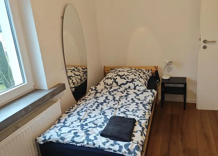 Exklusives Work And Naehe Olpe, Attendorn Und 3 Schlafzimmer 6 Betten , Kueche, Bad *